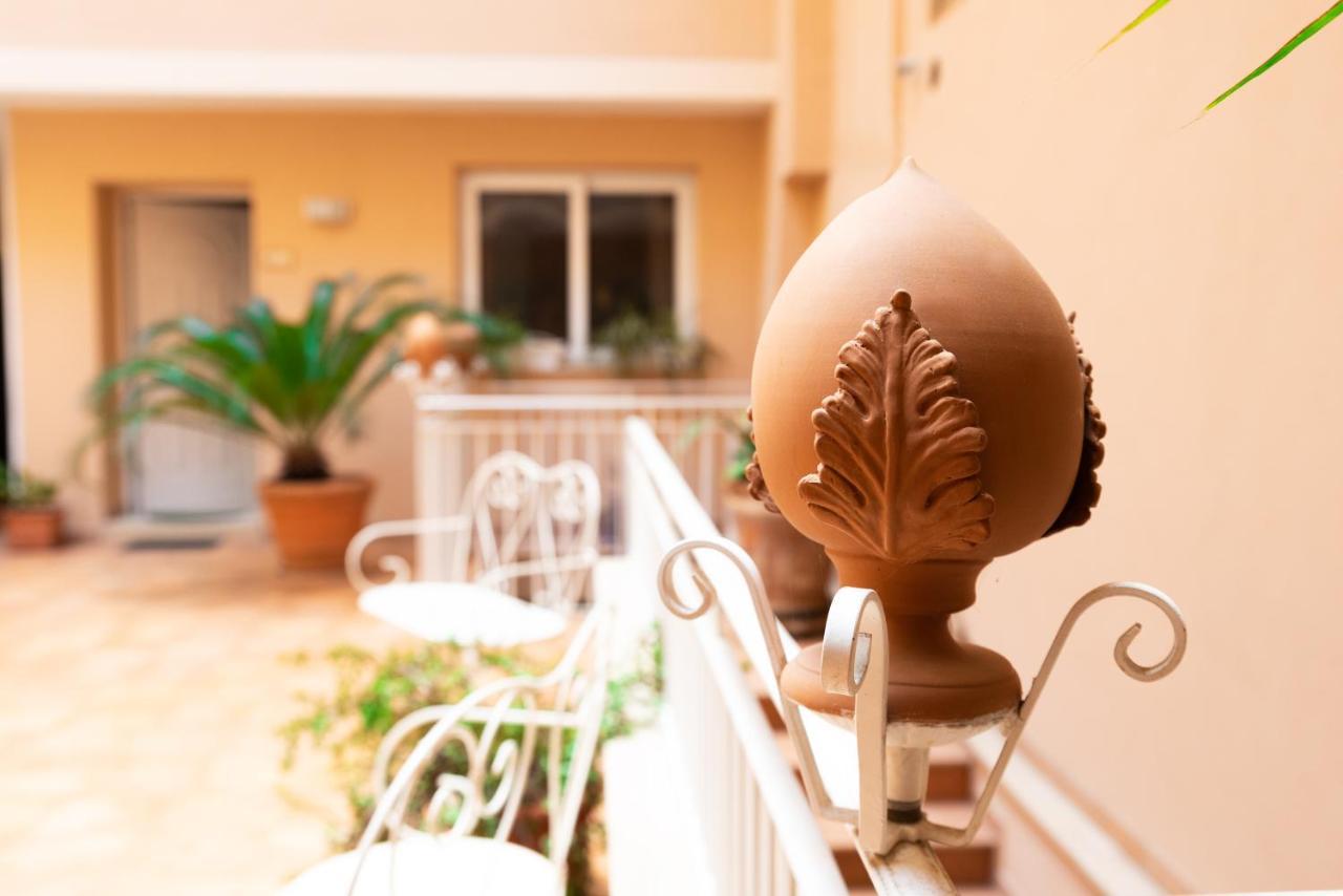 Il Cortile Delle Esperidi Appartement *